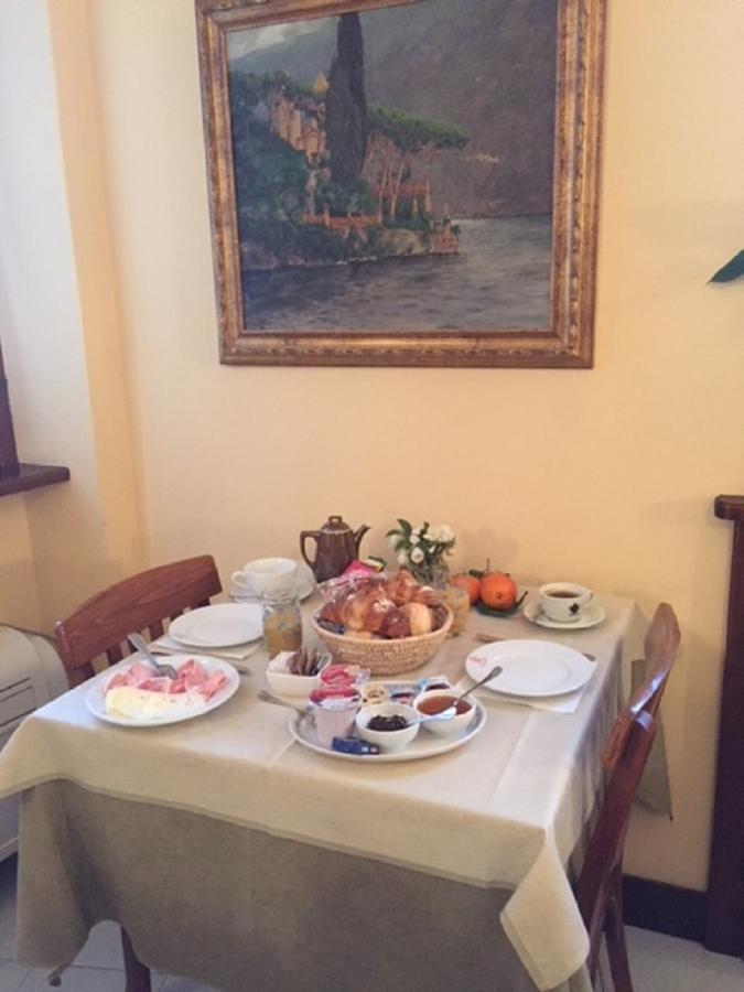 Il Grifo Bed & Breakfast Lenno Room photo